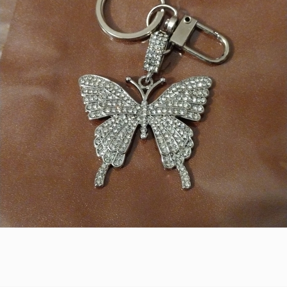 NEW IN BAG keychain pom pom - Picture 10 of 12